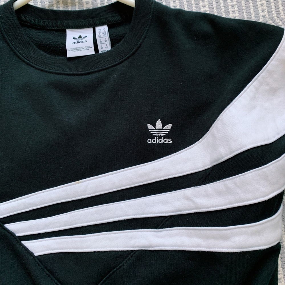 Authentic Addidas cropped sweatshirt